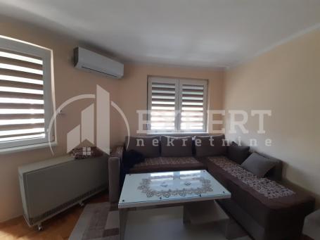Izdaje se dvoiposoban stan u Gornjomatejevačkoj ulici, 60m2