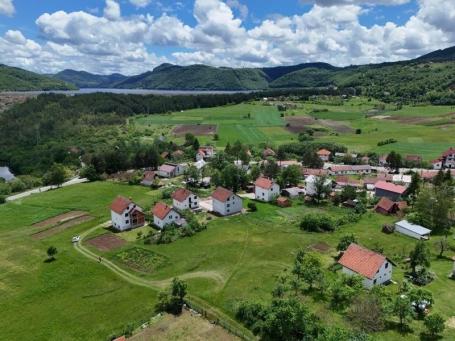 Prodaje se građevinsko zemljište 2910 m², Kokin Brod, Nova Varoš