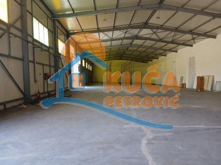 Izdaje se hala-magacin na putu ka Malči, 3001m2