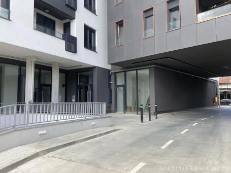 Prodaja, Lokal, 38m2 , Centar