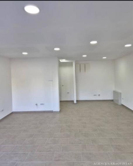 Prodaja, Lokal, 45m2 , Bubanj
