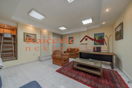 STARI GRAD DORCOL 84m2 , 700e