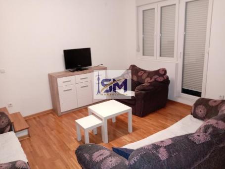 Karaburma, dvoiposoban stan 70m2
