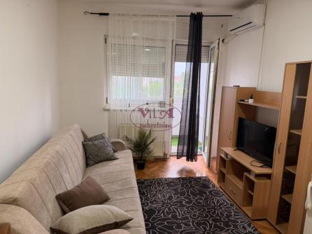 Novi Sad, Detelinara, Lepa garsonjera