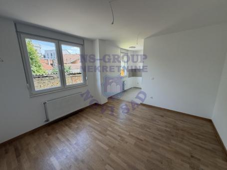 Garsonjera 27m2 Telep