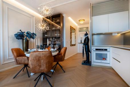Opatija-Centar, dvoetažni  85m2 s parkingom