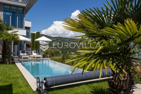 Opatija, Oprić, ekskluzivna vila 375 m² s panormaskim pogledom, bazenom i saunom