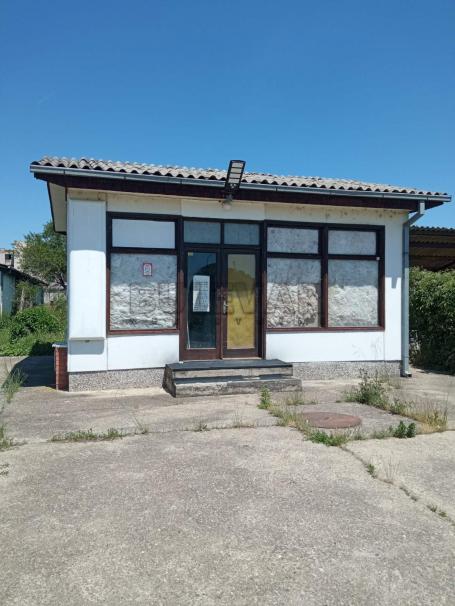 Izdaje se poslovni objekat 33m2, na periferiji Niša