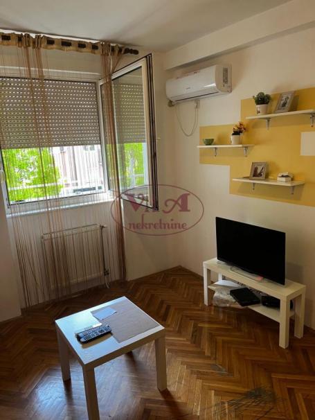 Novi Sad, Detelinara, lep jednosoban stan