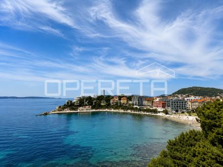 Bačvice prvi red uz more, terasa 80 m² i garaža
