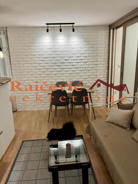 STARI GRAD DORCOL 36m2 , 169000e