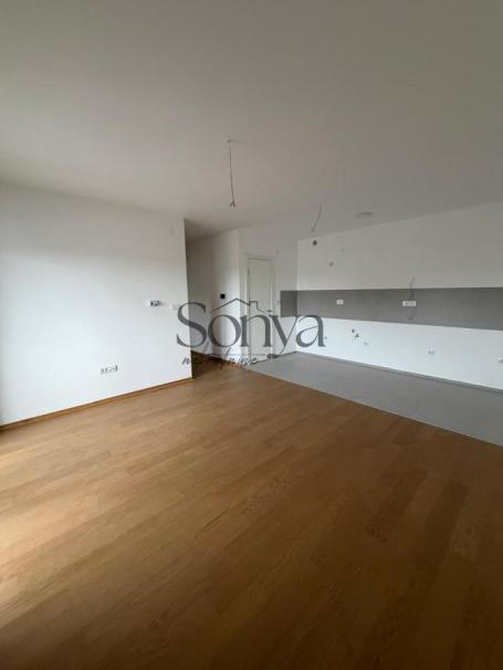 Komforan trosoban stan 62m2 - Salajka