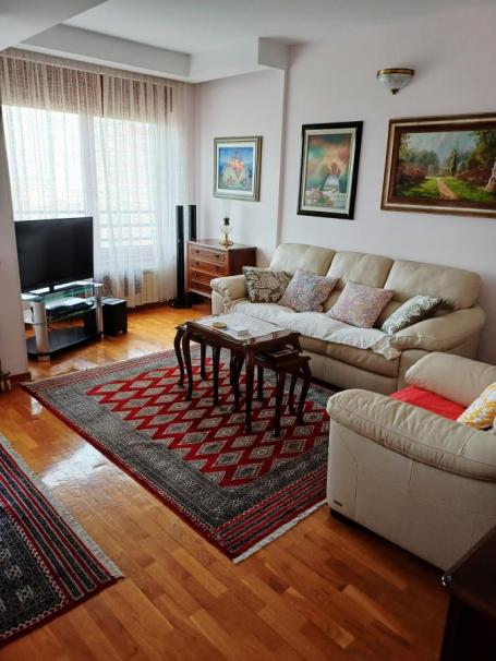 Slavija, Svetozara Markovića, 84 m2+ parking mesto, prelep stan