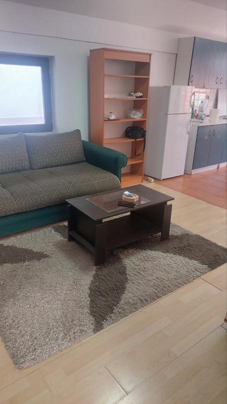 NOVI BEOGRAD STARA BEZANIJA 75m2 , T ,450e