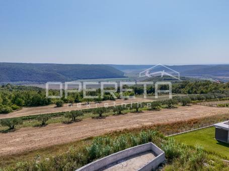 Istra, Krasica – atraktivno zemljište s projektom i započetom gradnjom, pogled m