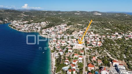 Novogradnja Ražanj, 70 m od mora, stan s balkonom i pogledom