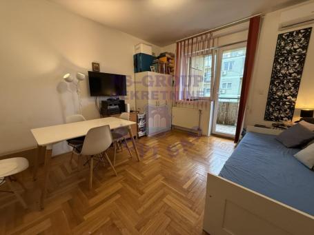 Prelep moderan jednoiposoban stan 33m