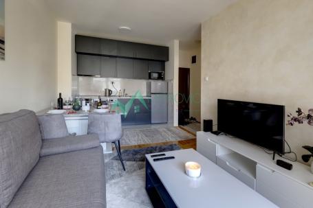 Izdavanje, Stan, 38m2 , Spens