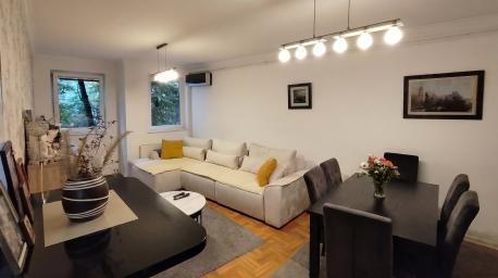 Stan u centru Obrenovca - 79.19m2 + dve terase