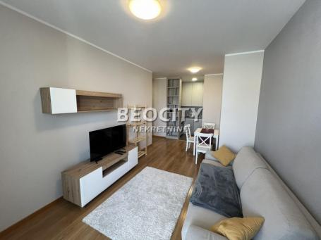 Novi Sad, Centar, Pupinova palata, 2.0, 54m2, 700EUR