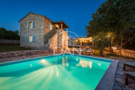 Poreč okolica – šarmantna istarska kamena kuća na mirnoj lokaciji