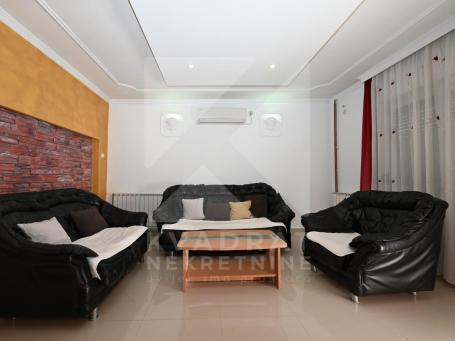 Izdavanje, Dvosoban stan, Podgorica, Tološi, 93m2