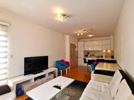 Jednosoban namješten stan, 41m2, Stari aerodrom, Podgorica