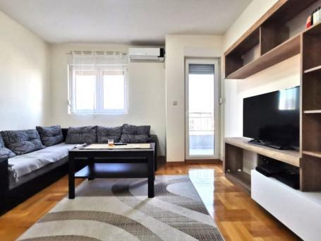 Dvosoban namješten stan, 55m2, Stari aerodrom, Podgorica