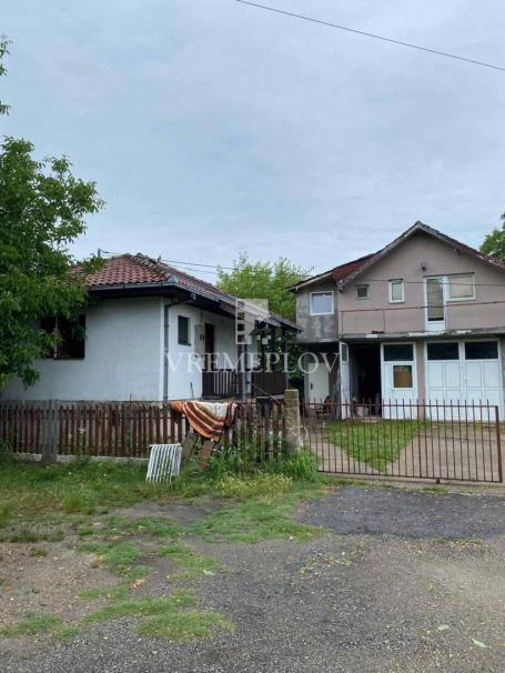 Dve kuće na placu Borča ID#2473
