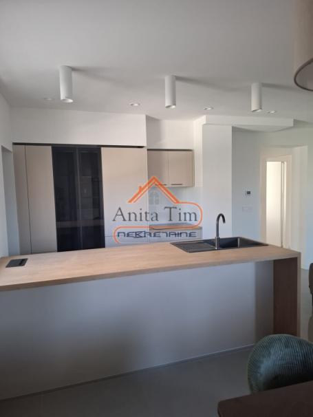 Kamen-Šine –Prvo useljenje lux 115 m² + 3 balkona + parking
