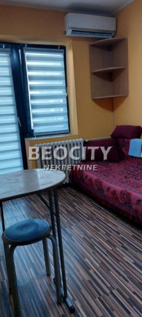 Novi Sad, Centar, Šafarikova, 0.5, 25m2, 250EUR