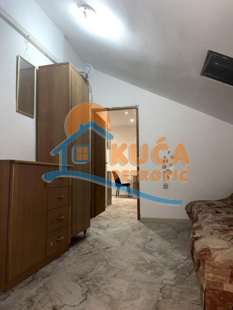 Izdaje se jednoiposoban stan na Bulevaru Nemanjića, 41m2!