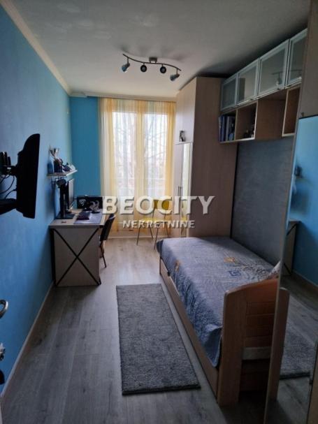 Čukarica, Banovo brdo, Radovana Dragovića, 3.0, 74m2, 300000EUR