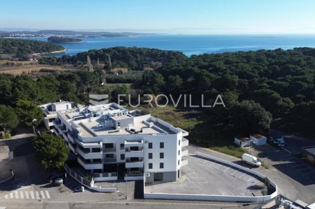 Istra, Premantura, građevinsko zemljište u T2 zoni 300m od mora, idealno za projekte
