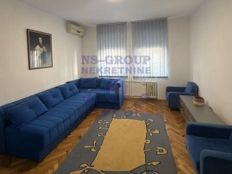 Odlična garsonjera na prodaju na TOP lokaciji ! Grbavica