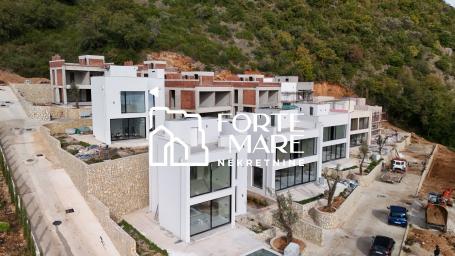Property in Montenegro, Herceg Novi, Djenovici