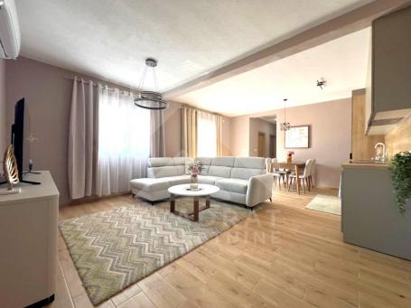 Izdavanje, Dvosoban stan, Podgorica, Donja Gorica, 77m2