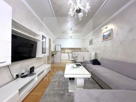 Izdavanje, Dvosoban stan, Podgorica, Stari Aerodrom, 73m2