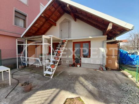Izdaje se prizemna kuća u naselju Brzi brod, 30m2