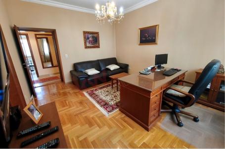
				Izdavanje - kancelarijski prostor u centru Beograda
			