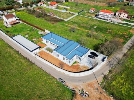 Vila, 434m2, Farmaci, Podgorica