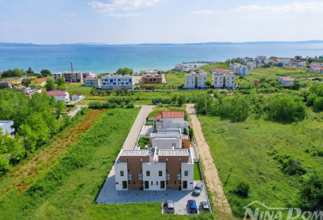 PRIVLAKA-DALMACIJA-200 metara OD MORA