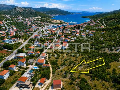 Građevinsko zemljište, pogled na more, mir, blizina plaže, Marina 