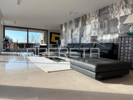 Ekskluzivno imanje na otoku Krku – 31300 m² privatnosti, luksuza i panoramskog p