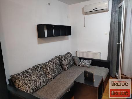 Garsonjera na Grbavici, 29 m², Novi Sad