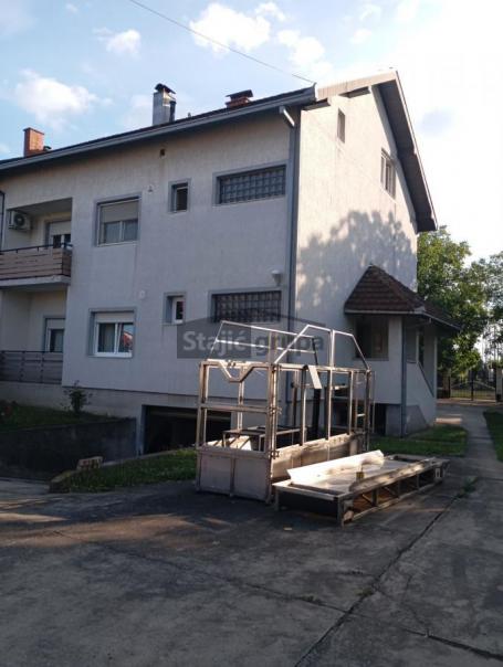 Kuća - vertikala u odličnom stanju