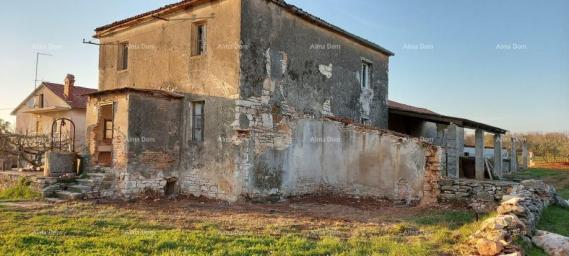 Kuća Galižana –kamena kuće s građevinskim zemljištem i šternom