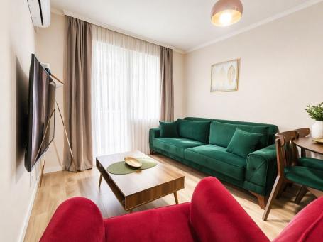 PRODAJA DVOSOBNOG STANA U CENTRU BARA 44 m² + DVE TERASE | ODLIČNA LOKACIJA U BLIZINI MORA