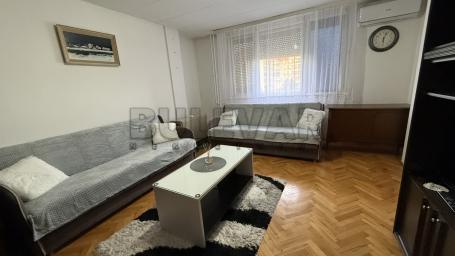 Izdaje se stan kod Pantelejske crkve, 34m2!