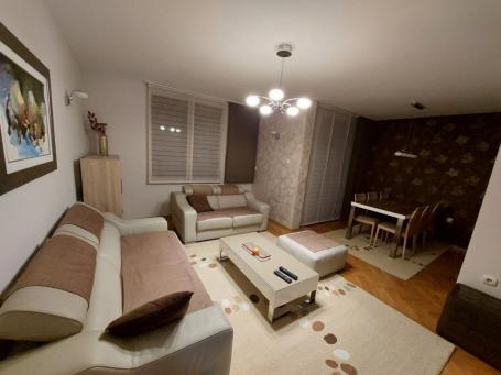 Stan 82 m² na Izdavanje – Blok Vi, Podgorica